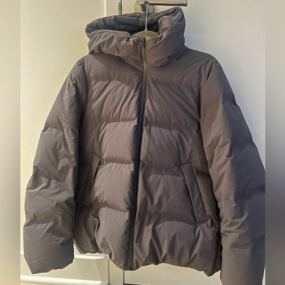 Uniqlo Seamless Down Parka - Picture 1 of 3